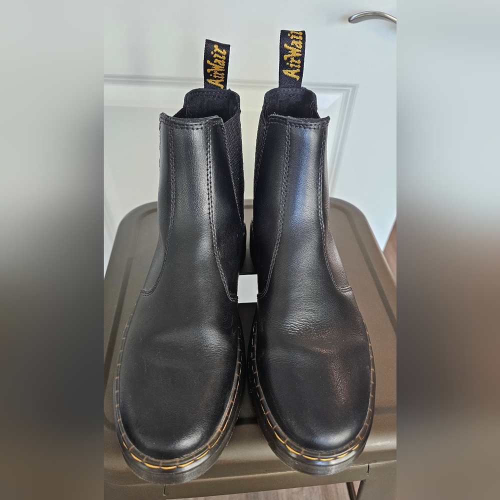 Dr. Martens Dorian Chelsea Boots Black Leather Pull On Women's Size 7 EU 38 - Picture 6 of 11
